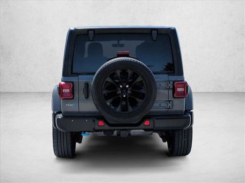 Used 2023 Jeep Wrangler Unlimited Sahara AWD/4WD image 7
