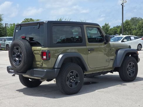 Used 2025 Jeep Wrangler Sport AWD/4WD image 5