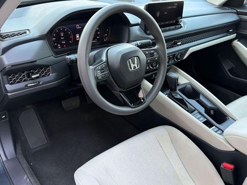 Used 2025 Honda Accord SE image 4