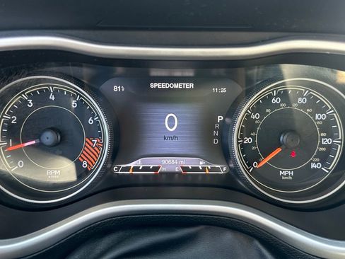 Used 2015 Jeep Cherokee Limited w/ Luxury Group image 22