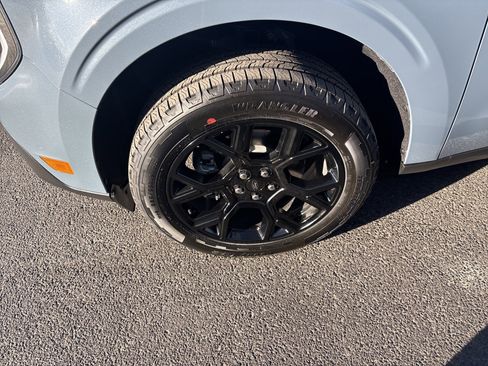 New 2025 Ford Maverick Lariat w/ Black Appearance Package image 11