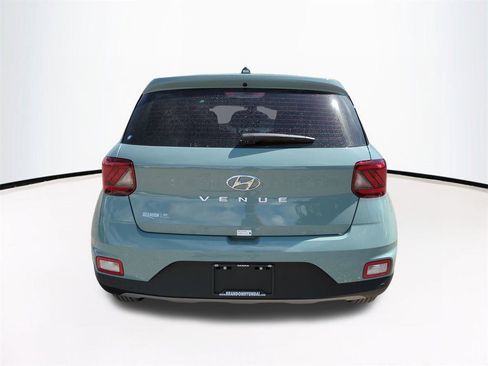 New 2026 Hyundai Venue SE image 6