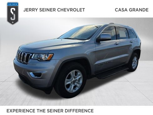 Used 2017 Jeep Grand Cherokee Laredo w/ Quick Order Package 2BE RWD image 1