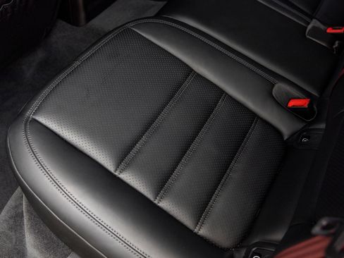 Certified 2024 Porsche Macan GTS AWD/4WD image 34