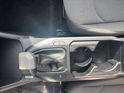 Used 2025 Kia K4 LXS image 41