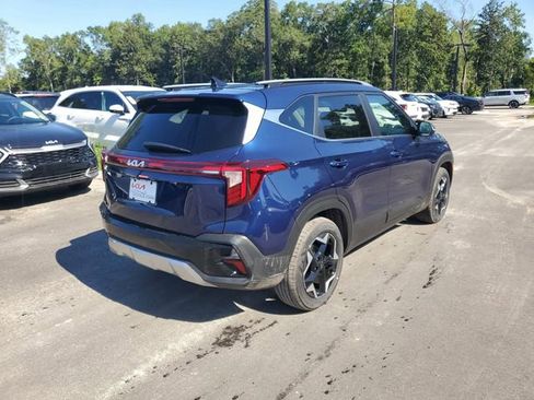 New 2026 Kia Seltos EX image 2