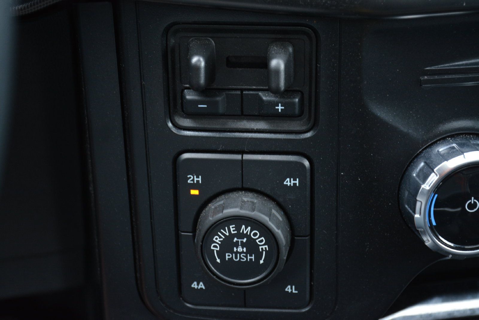 Used 2024 Ford F150 Raptor AWD/4WD image 32