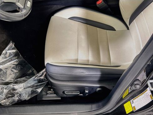 Used 2023 Lexus IS 350 F Sport AWD/4WD image 19