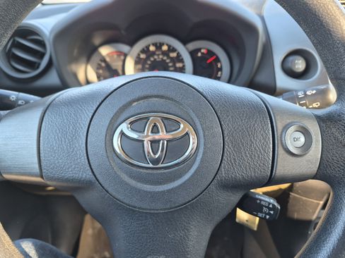 Used 2011 Toyota RAV4 4WD w/ Base L4 Extra Value Pkg image 17