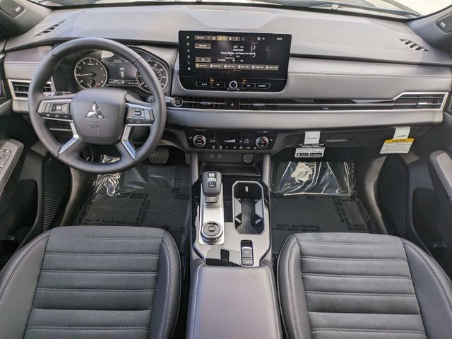 New 2026 Mitsubishi Outlander LE FWD image 15