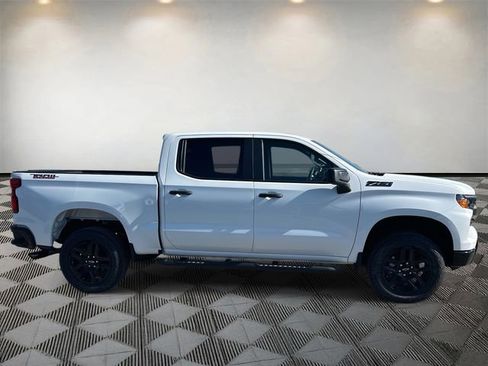 New 2026 Chevrolet Silverado 1500 Custom Trail Boss w/ Turbomax Blackout Package AWD/4WD image 4