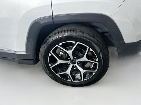Used 2025 Jeep Compass Limited AWD/4WD image 11