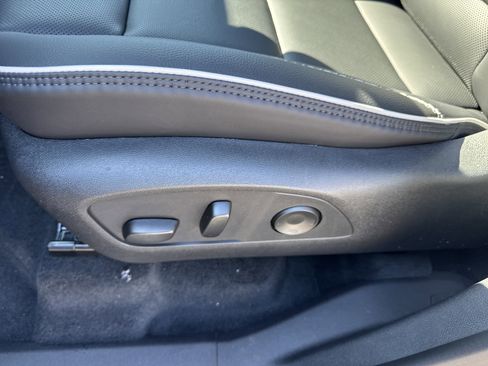 New 2026 GMC Acadia Denali w/ Super Cruise Package image 15