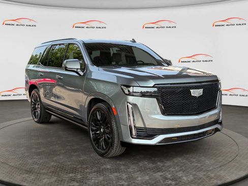 Used 2023 Cadillac Escalade Sport w/ Touring Package AWD/4WD image 5