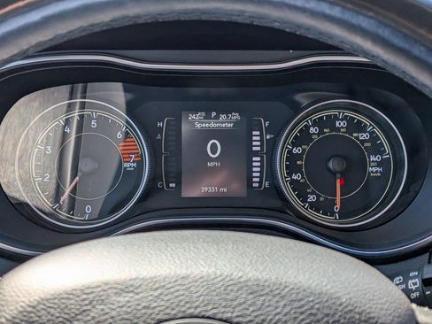 Used 2020 Jeep Cherokee Latitude Plus w/ Cold Weather Group image 21