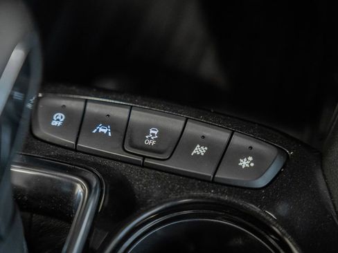 Used 2025 Chevrolet TrailBlazer ACTIV FWD image 28