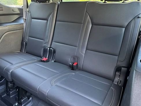 Used 2021 GMC Yukon SLT AWD/4WD image 18