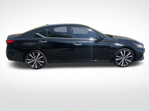 Used 2020 Nissan Altima 2.0 Platinum image 4