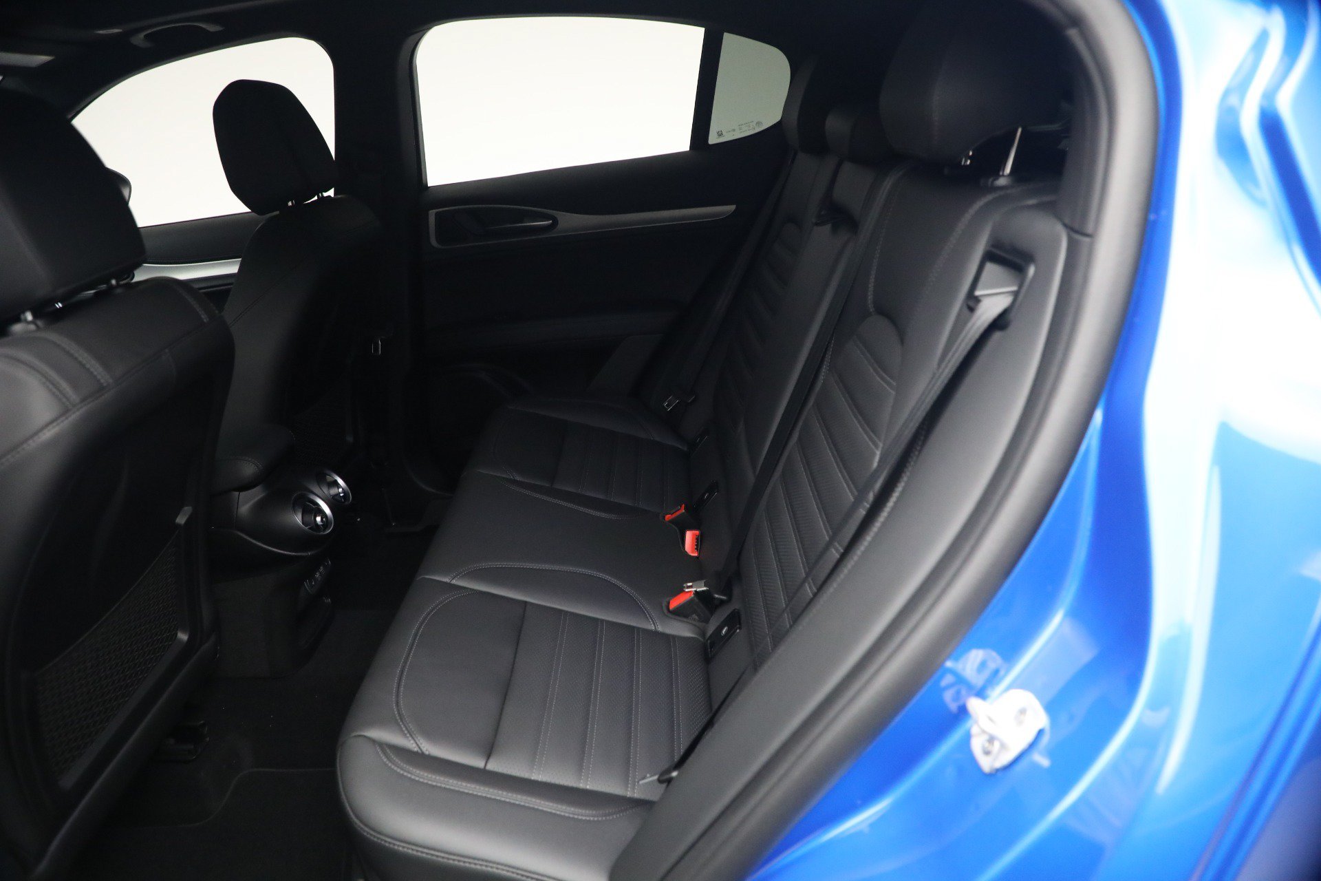 New 2026 Alfa Romeo Stelvio Sprint AWD/4WD image 18