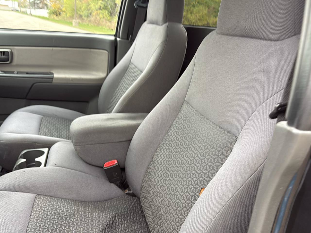 Used 2005 GMC Canyon SLE w/ Safe And Sound Package AWD/4WD image 16