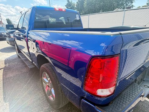 Used 2018 RAM 1500 Express w/ Express Value Package AWD/4WD image 6