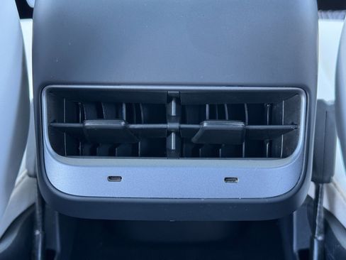 Used 2021 Tesla Model Y Performance image 35