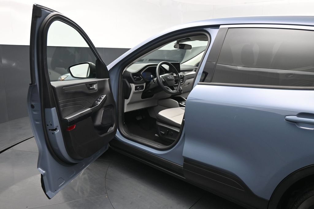 Certified 2024 Ford Escape Active FWD image 9