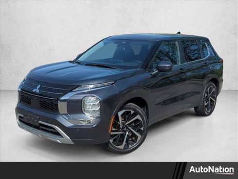 Used 2024 Mitsubishi Outlander SE FWD image 1