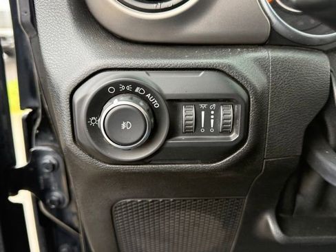 Used 2020 Jeep Wrangler Unlimited Sport S AWD/4WD image 14