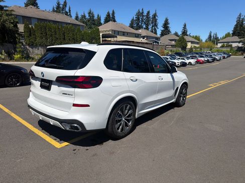 Used 2026 BMW X5 xDrive50e w/ M Sport Package AWD/4WD image 6