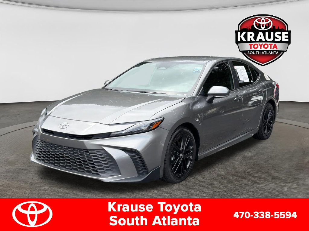 Used 2025 Toyota Camry SE FWD image 3