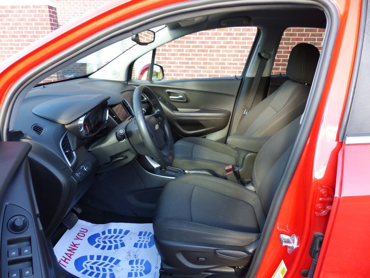 Used 2020 Chevrolet Trax LT FWD image 21