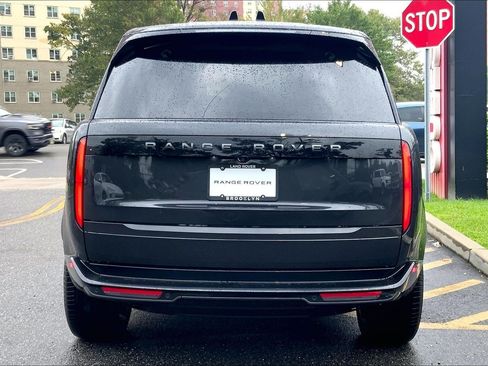 New 2027 Land Rover Range Rover Long Wheelbase SE AWD/4WD image 4
