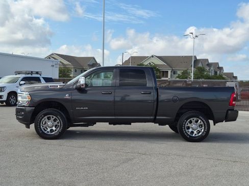 Used 2024 RAM 2500 Laramie AWD/4WD image 9
