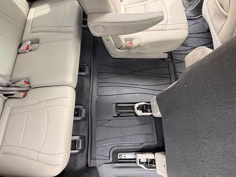 Used 2019 Buick Enclave Essence FWD image 77
