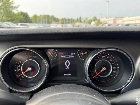 Used 2019 Jeep Wrangler Sport AWD/4WD image 16