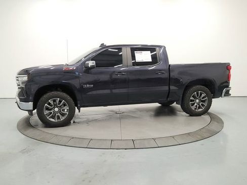 Used 2023 Chevrolet Silverado 1500 LT w/ Texas Edition Plus AWD/4WD image 4