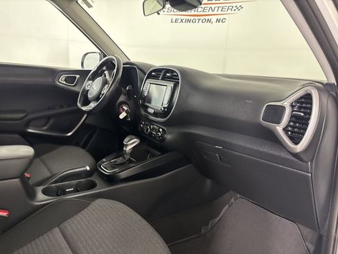 Used 2021 Kia Soul GT-Line image 32
