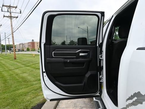 Used 2024 RAM 2500 Big Horn AWD/4WD image 23