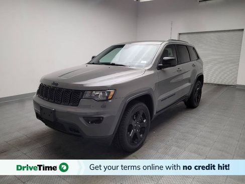 Used 2019 Jeep Grand Cherokee Laredo AWD/4WD image 1