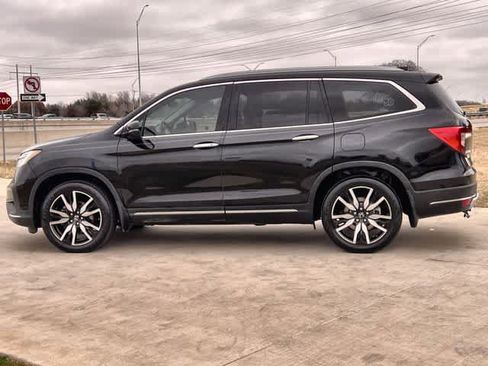 Certified 2019 Honda Pilot Touring image 4