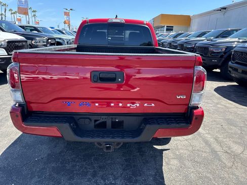 Used 2022 Toyota Tacoma TRD Off-Road w/ TRD Premium Off Road Package AWD/4WD image 14