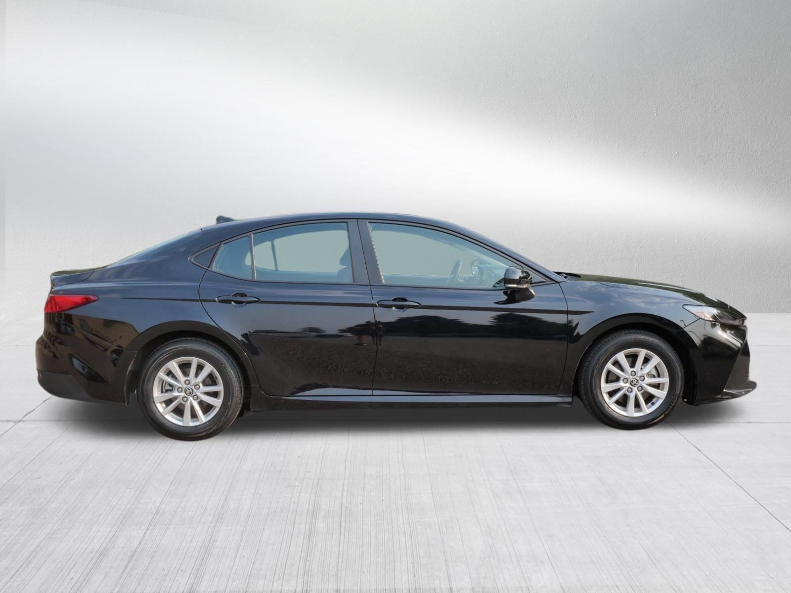 Certified 2025 Toyota Camry LE FWD image 8