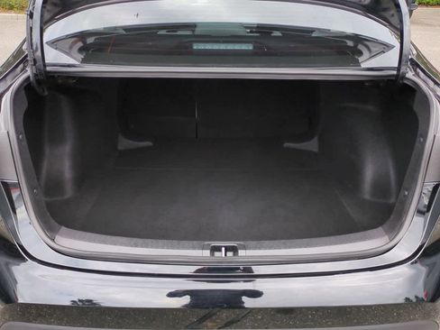 Used 2025 Toyota Corolla LE image 34