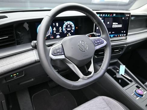 Used 2025 Volkswagen Tiguan S FWD image 13