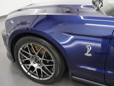 Used 2011 Ford Mustang Shelby GT500 w/ SVT Performance Pkg RWD image 31