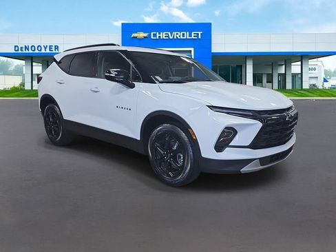 New 2026 Chevrolet Blazer LT w/ Sound & Technology Package AWD/4WD image 5