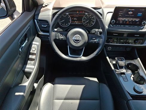Certified 2023 Nissan Rogue SV w/ SV Premium B Package AWD/4WD image 12