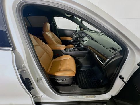 Used 2023 Cadillac XT4 Premium Luxury w/ Technology Package image 33