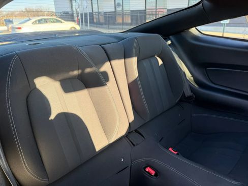 Used 2019 Ford Mustang Coupe image 21